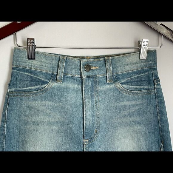 GJG Denim High Rise Frayed Shorts NWOT Size M - Picture 4 of 8